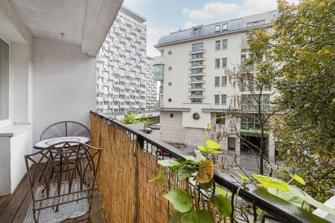 Warsaw Cosy&Sunny Apartment Gornoslaska By Noclegi Renters 0*,  폴란드